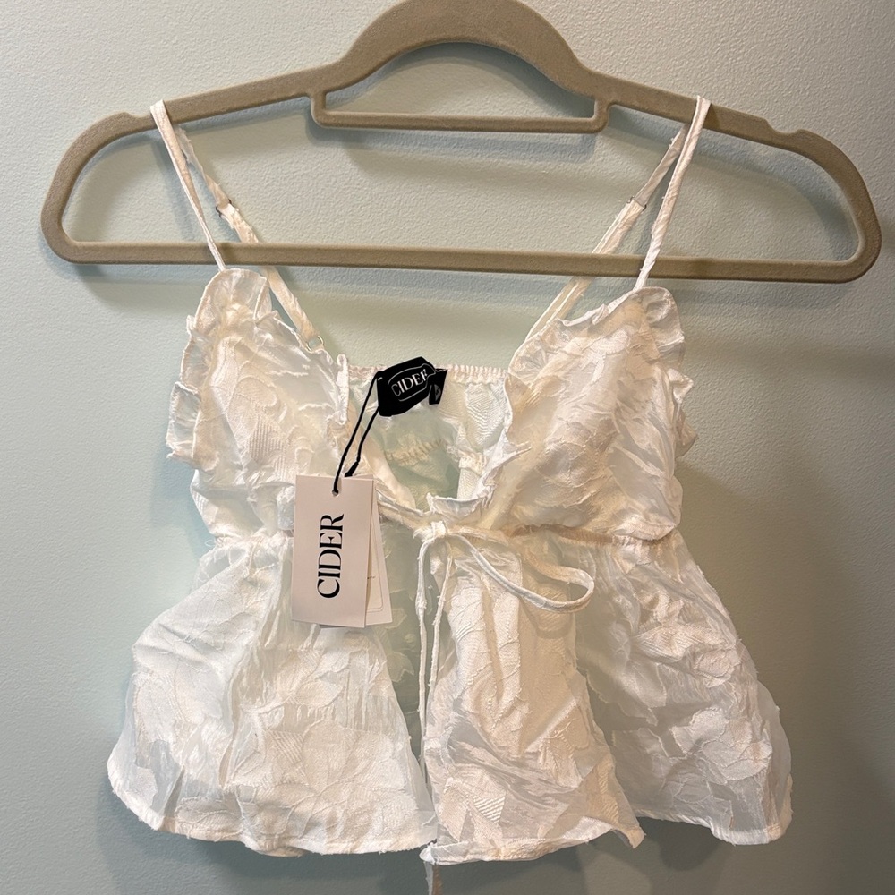 NWT XS Cider White Floral Ruffle Tank with ties